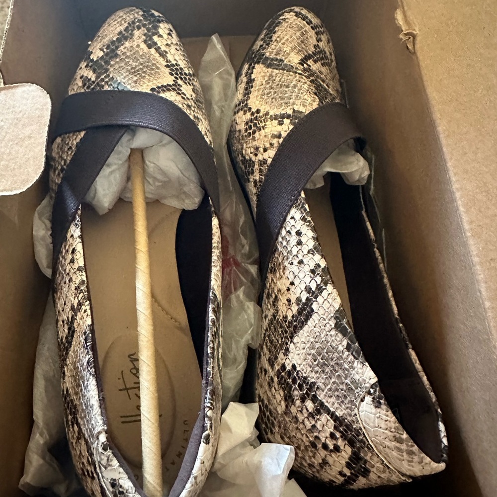 CLARK’s Collection Leather Slip On Loafers Size 9W. Animal Print NEW. MSRP $78 - Picture 4 of 16